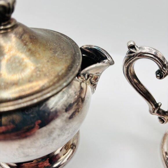 Vintage WM Rogers Silverplate Creamer Sugar Set Lid Spoon Ornate Handles Tarnish - Picture 3 of 11